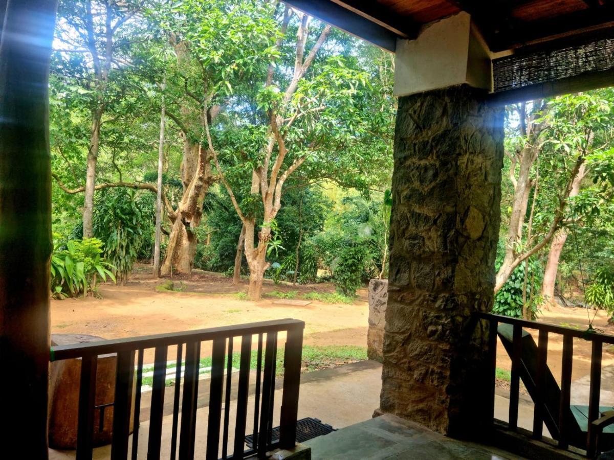 Jungle House Villa Udawalawe Exterior photo